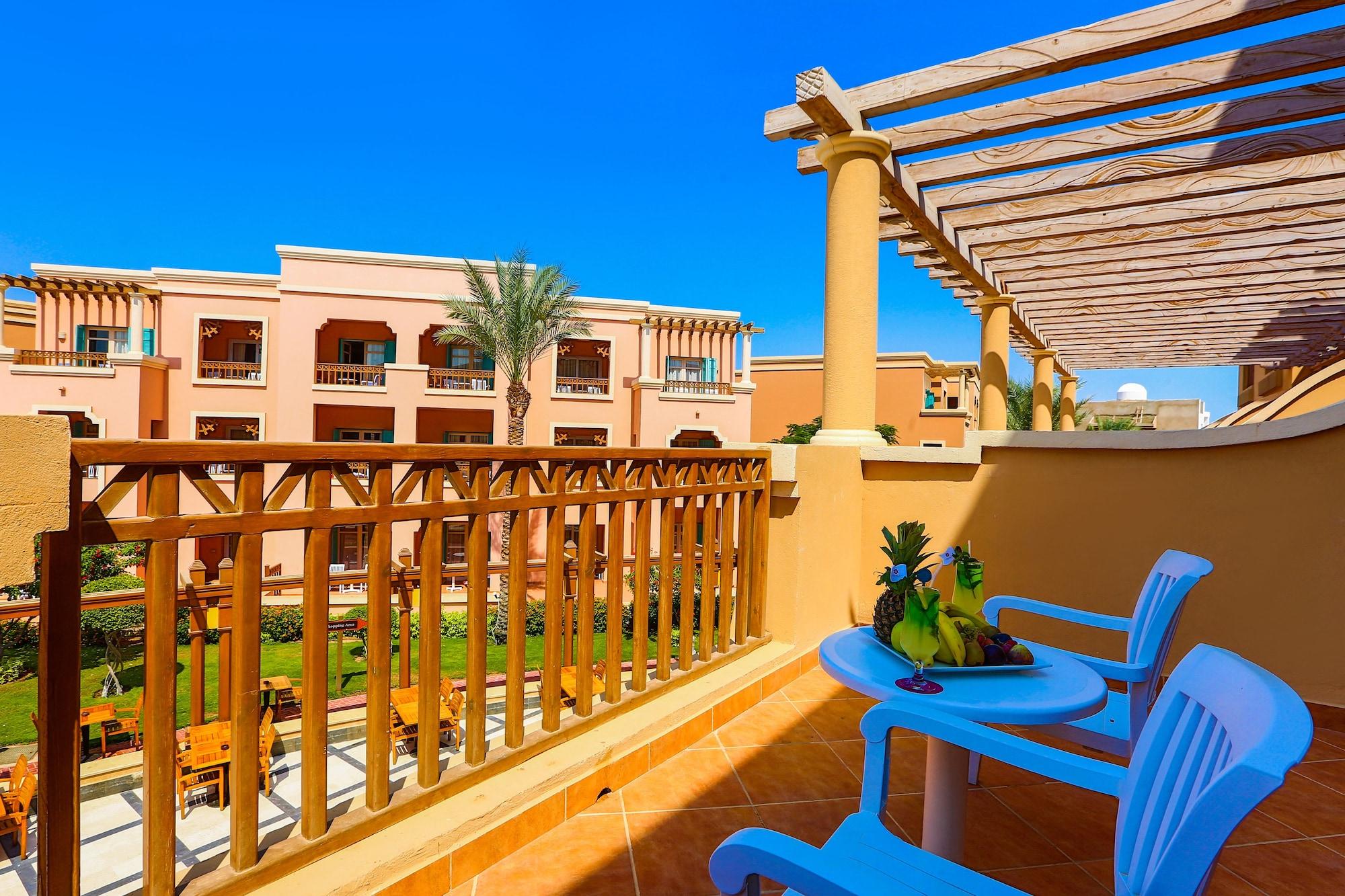 Hotel Charmillion Club Aquapark Šarm aš-Šajch Exteriér fotografie Balcony of a villa