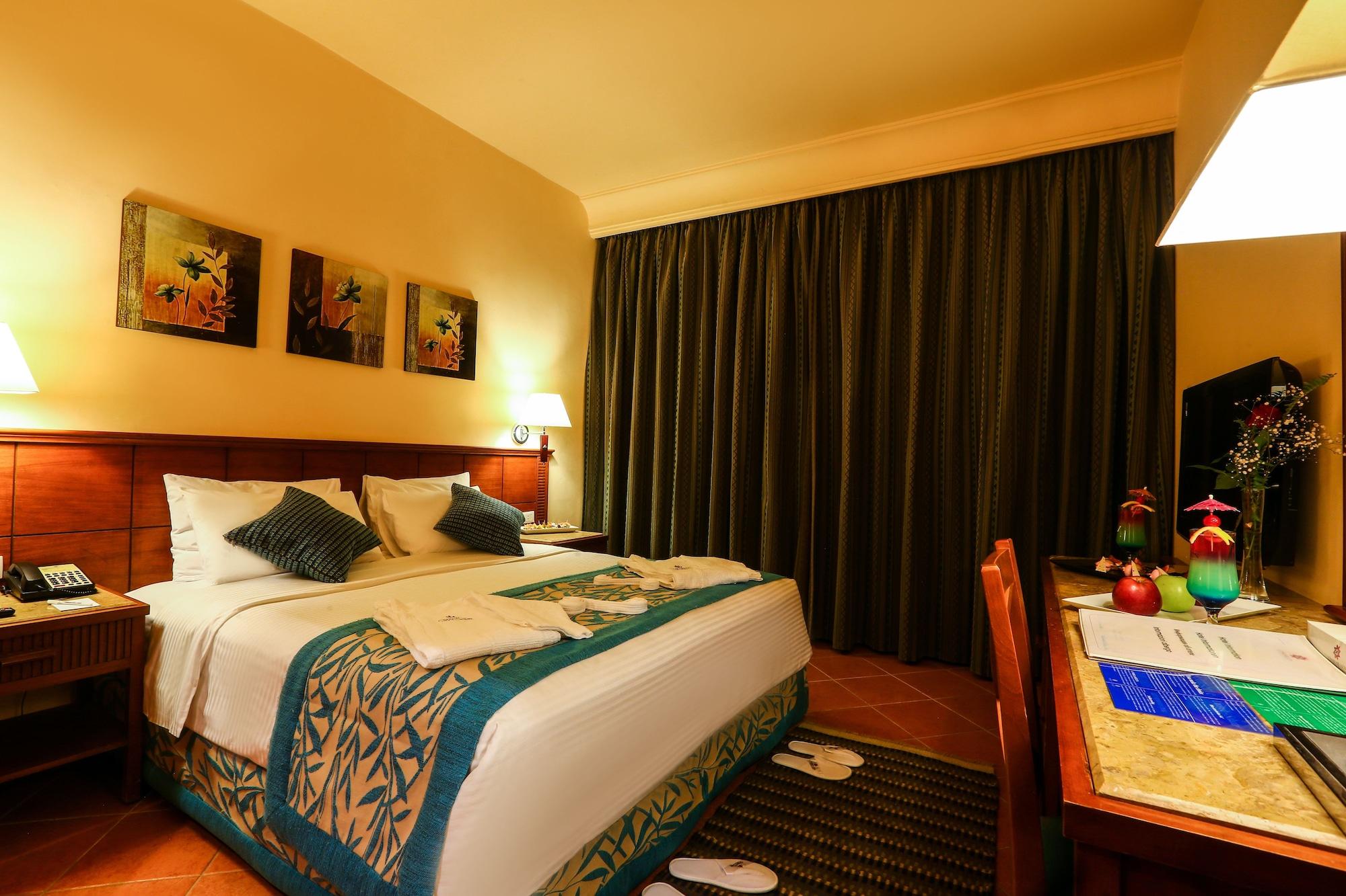 Hotel Charmillion Club Aquapark Šarm aš-Šajch Exteriér fotografie A bedroom at the hotel