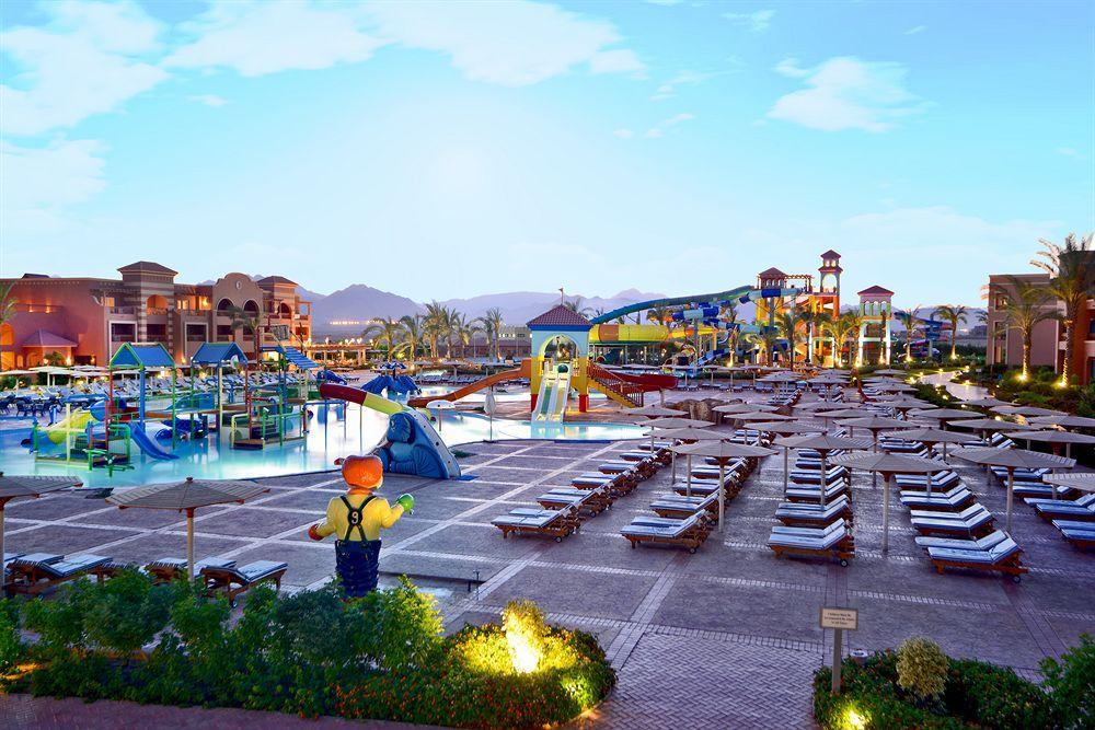 Hotel Charmillion Club Aquapark Šarm aš-Šajch Exteriér fotografie The water park at the Hilton Luxor Resort