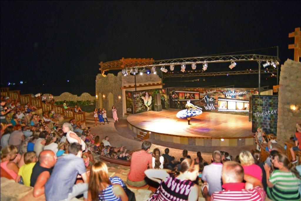 Hotel Charmillion Club Aquapark Šarm aš-Šajch Exteriér fotografie The amphitheater at the resort